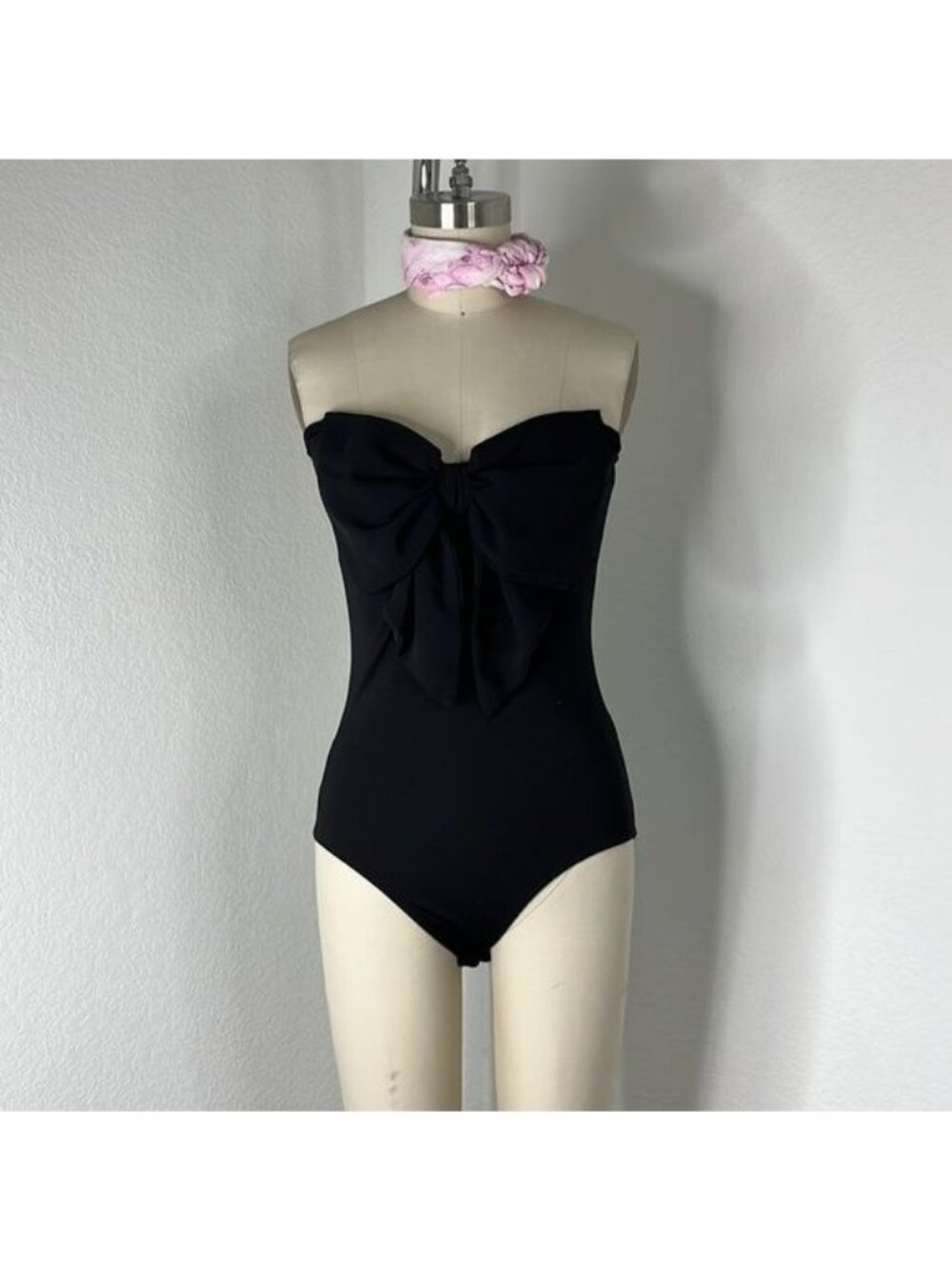 lulu's  That's the Way Love Bows Strapless Black Bodysuit
